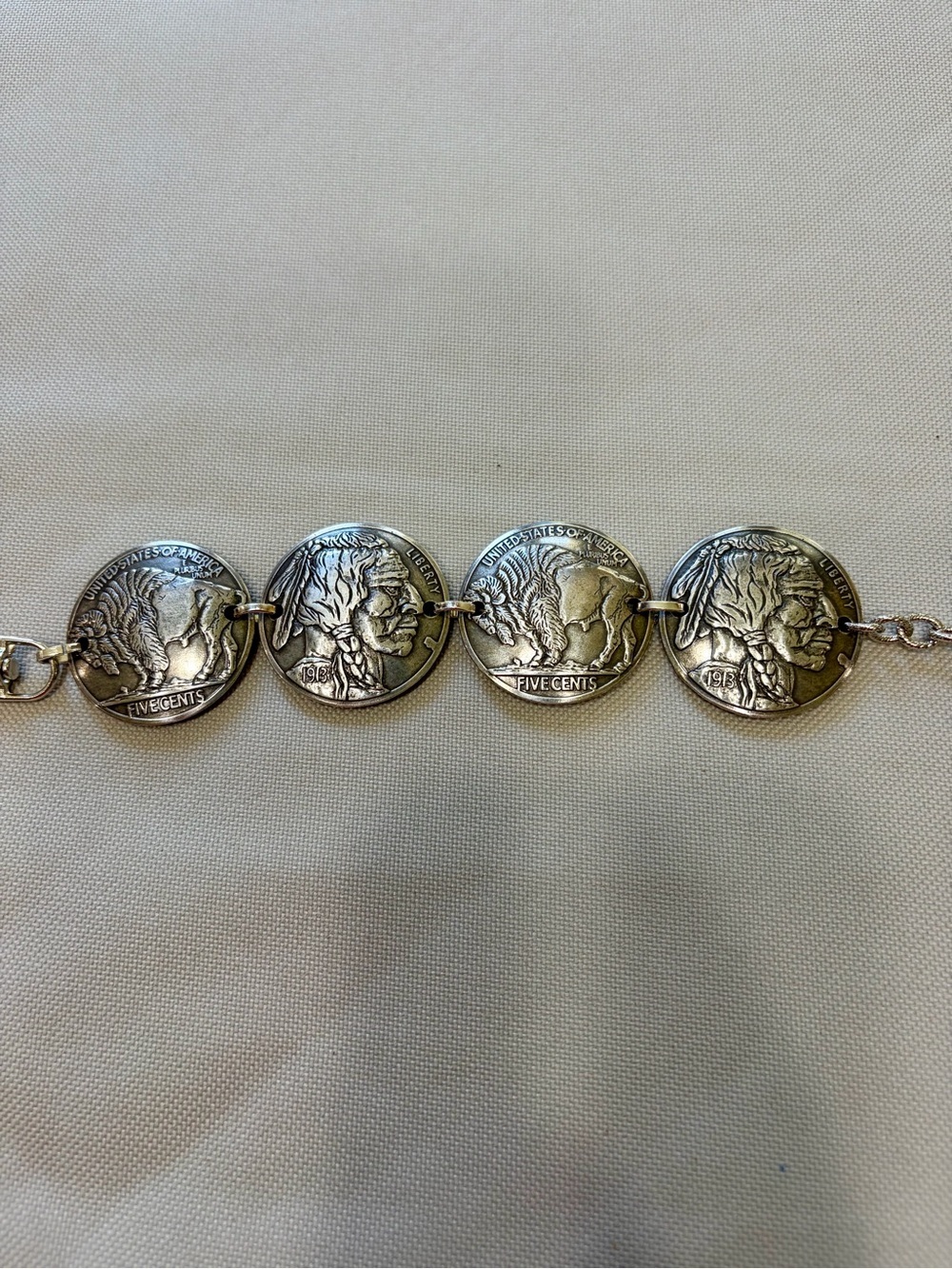 Western Buffalo Chief Silver Toned Coin Link Bracelet - Picture 2 of 4